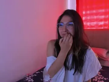 milly_shy – webcam model profile photo Image 17