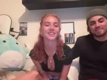 little_effy18_ chat room preview Image 5