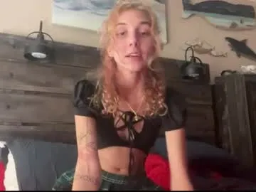 little_effy18_ chat room preview Image 6