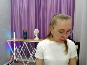 night_wwwolf – webcam model profile photo Image 18