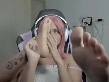 sareandrob – webcam model profile photo Image 12