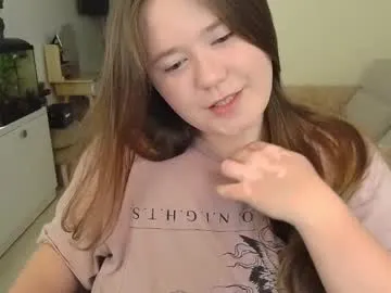 issasmyth – webcam model profile photo Image 8