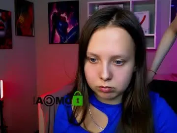 sareandrob – webcam model profile photo Image 10