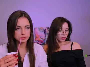 queenafina – webcam model profile photo Image 16