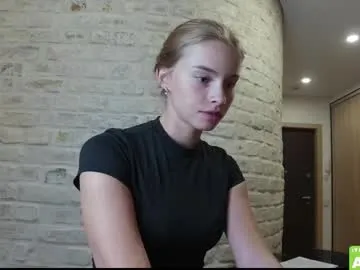 sultryandrewww – webcam model profile photo Image 9