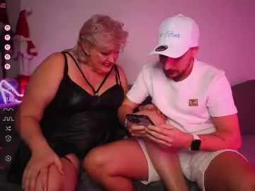 royal__whore chat room preview