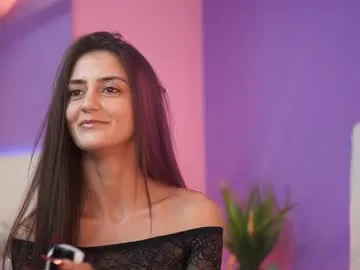 sareandrob – webcam model profile photo Image 2