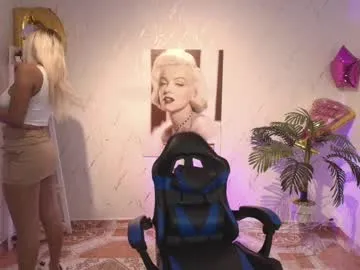 sareandrob – webcam model profile photo Image 11