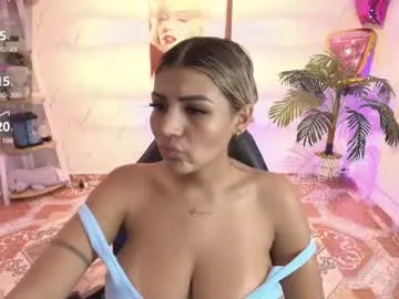 sareandrob – webcam model profile photo Image 15