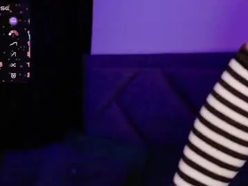 SunnyBlush – webcam model profile photo Image 7