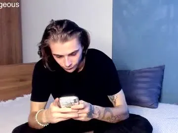 samgorgeous chat room preview