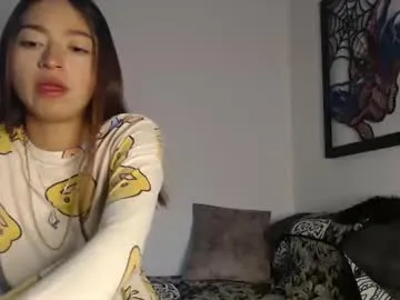 uwuxo – webcam model profile photo Image 12