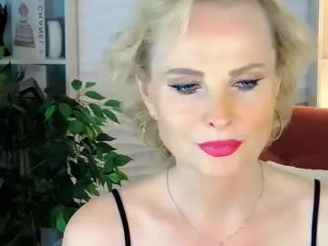 elaanna – webcam model profile photo Image 15