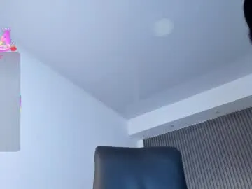 bright_diamonds_054 chat room preview Image 17