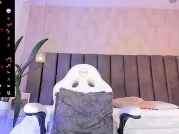 ava_delightt – webcam model profile photo Image 8