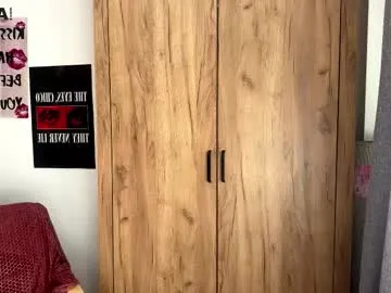 little_effy18_ chat room preview Image 18