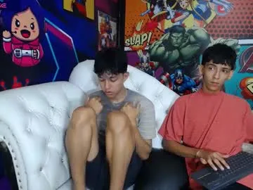 sareandrob – webcam model profile photo Image 16