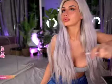 serene_sophiex Image 8