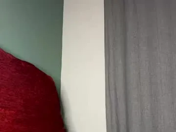 sareandrob – webcam model profile photo Image 5