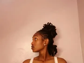 _your_little_nut – webcam model profile photo Image 3