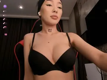 sharlin_13 chat room preview