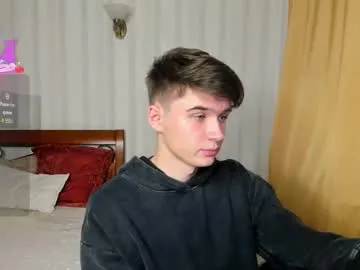 thifa2x – webcam model profile photo Image 15