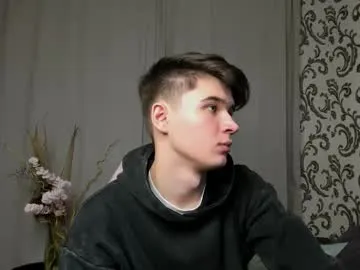 thifa2x – webcam model profile photo Image 16