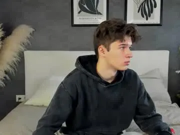 thifa2x – webcam model profile photo Image 5