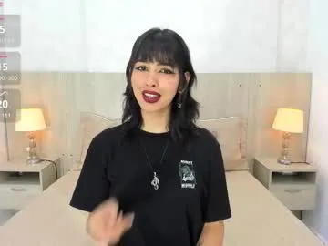 littlee33 chat room preview Image 6