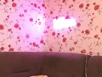 jadevalen – webcam model profile photo Image 9