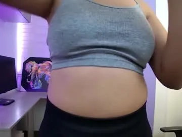 SweetMonicaUK – webcam model profile photo Image 4