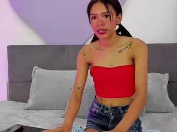 thifa2x – webcam model profile photo Image 2