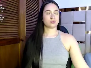 little_effy18_ – webcam model profile photo Image 10