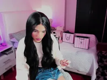 blondagent – webcam model profile photo Image 10