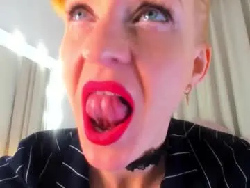 miablueye chat room preview Image 18