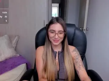 camilagomezz chat room preview Image 12