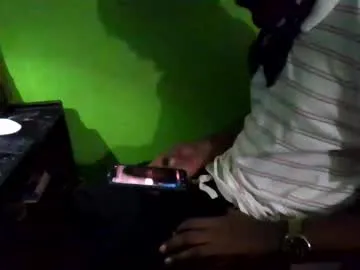 lilyjanee – webcam model profile photo Image 4