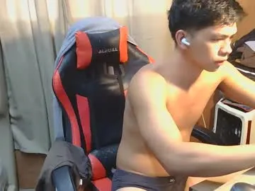 straightguy_asian Image 6