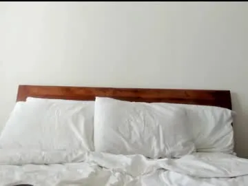 sareandrob – webcam model profile photo Image 12