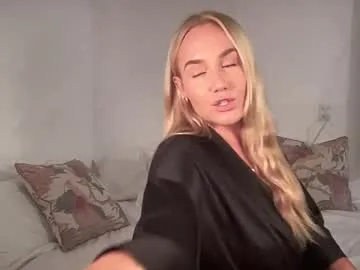 kelley_n_danny chat room preview Image 8