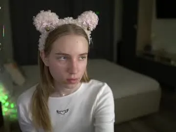 Blonde_sexy21 – webcam model profile photo Image 2