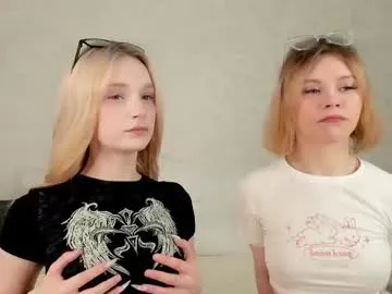 sweet_barbei chat room preview