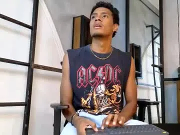 gina_akemi – webcam model profile photo Image 4