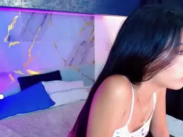 little_effy18_ chat room preview Image 16