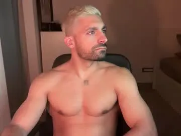 BombshellChasity chat room preview Image 12