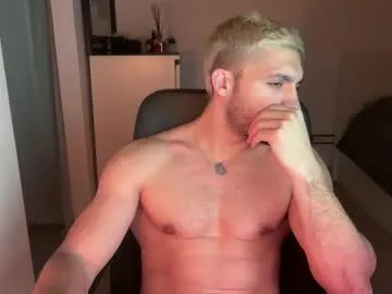 BombshellChasity chat room preview Image 16