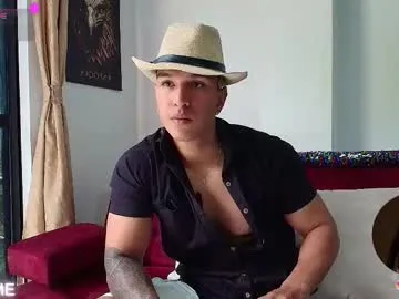 thifa2x – webcam model profile photo Image 15