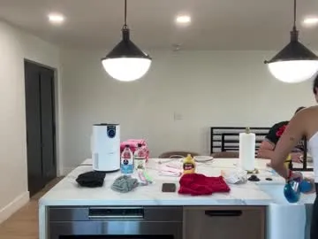 little_effy18_ chat room preview Image 9