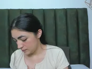 angellspartner – webcam model profile photo Image 18