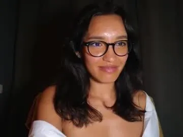 tia_j chat room preview